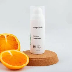 Hemptouch Balancing Face Cream (50ML) -Uitgelichte Plantenzaadwinkel balancing face cream en product photo