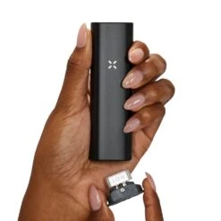 Pax Plus Vaporizer - Onyx (black) -Uitgelichte Plantenzaadwinkel paxplus.black .hand .insert